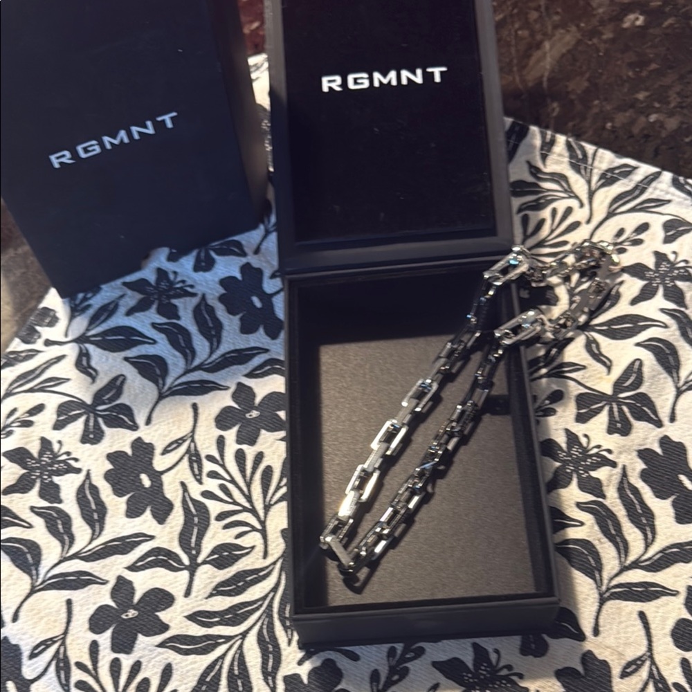 RGMT Silver Chain Necklace
